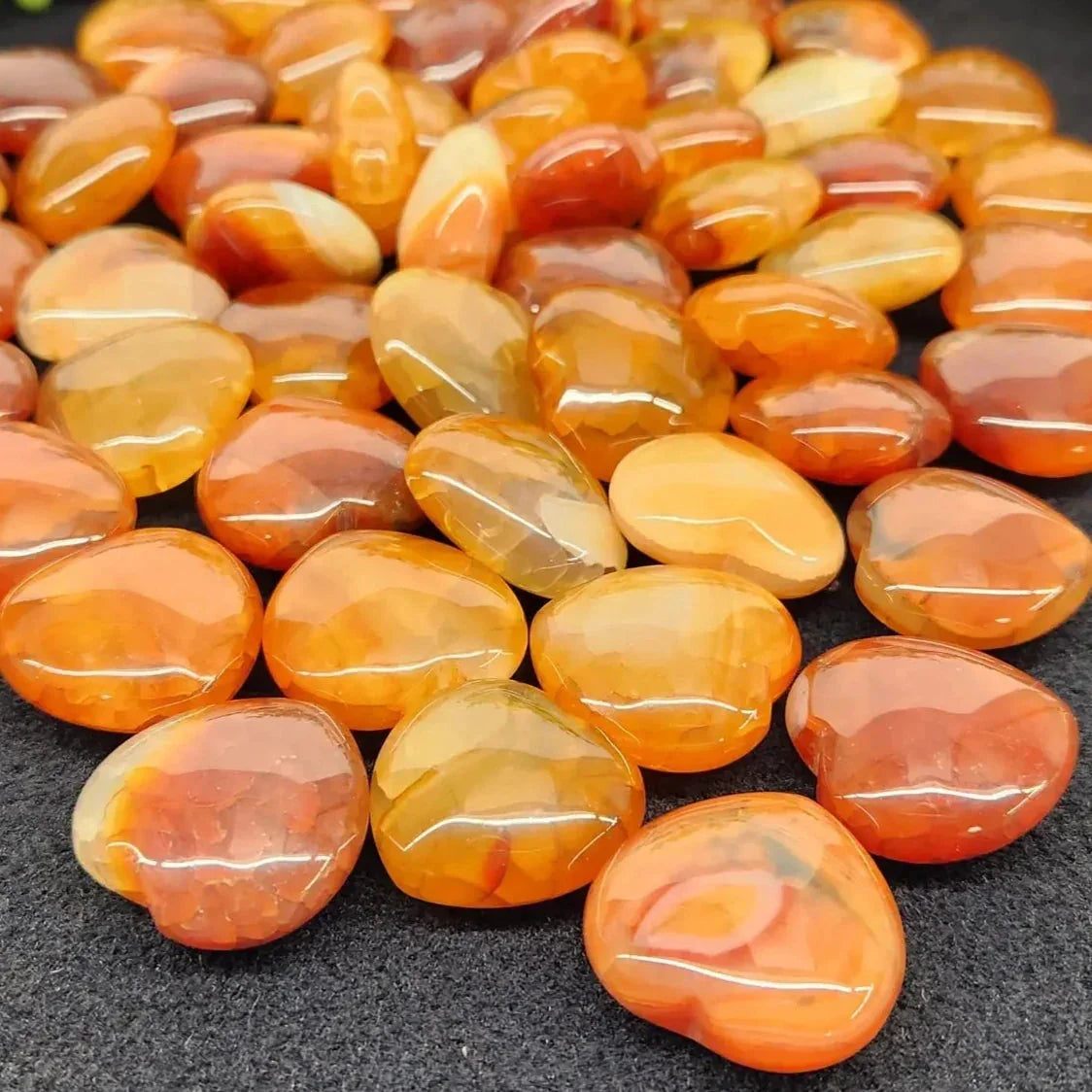 Agate Fire Heart 30x15mm Group